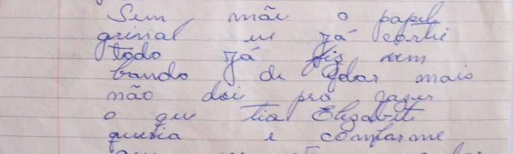 108 Sim mãe o papel grinal eu já cortei todo já fiz um bando de flor mais não deu pra fazer o que tia Elizabete queria [.