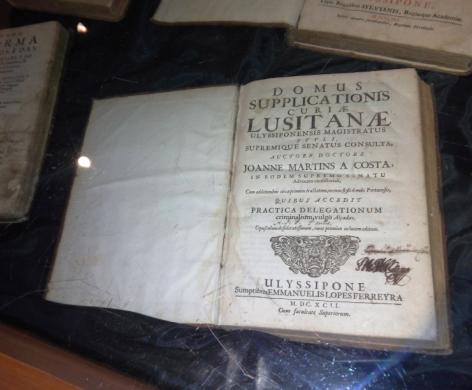 Exposição Livros e Documentos Raros- Séculos XVIII E XIX Turismo Municipal de Almeida 26 de Agosto a 11 de setembro /2016 Livros e Documentos Raros - Séculos XVIII E XIX é o título da exposição,