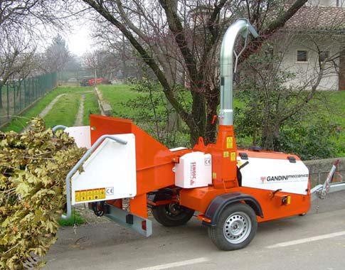 BIO TRITURADOR CHIPPER 200 com motor autónomo CHIPPER 200 MTS 41 923,00 REBOCADO COM MOTOR AUTÓNOMO Motor diesel com refrigeração liquida, 3 cilindros, 40 cv Reservatório gasóleo de 15 litros