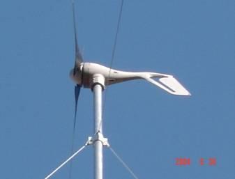 rural da SOUTHWEST WINDPOWER com potência nominal de 400 W e dotado de controlador de carga interno, constituindo-se assim a geração