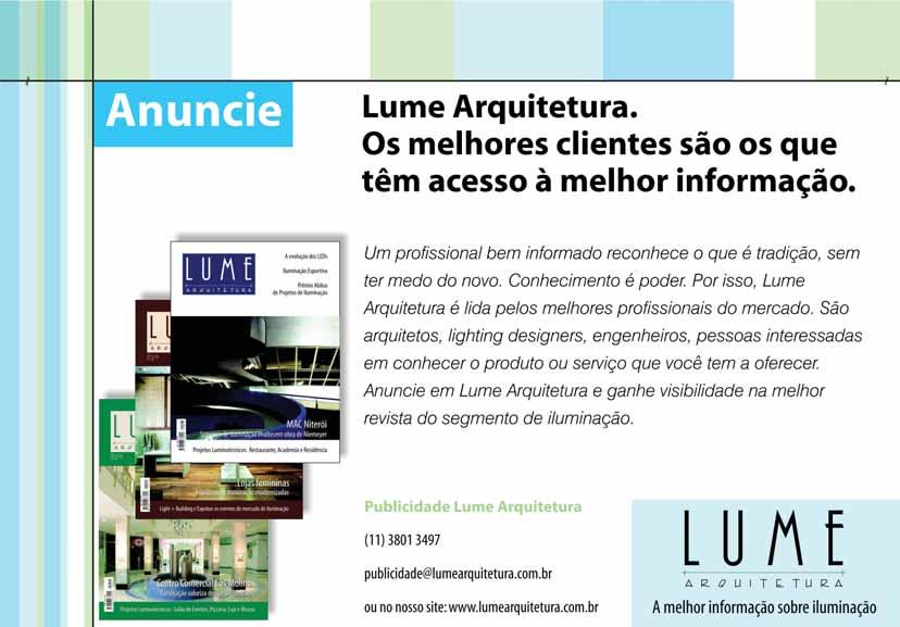 Acompanhando a sinuosidade do desenho desta sanca, foram instaladas duas linhas contínuas com luminárias embutidas para lâmpadas a vapor metálico refletoras de 70W, complementadas no eixo da