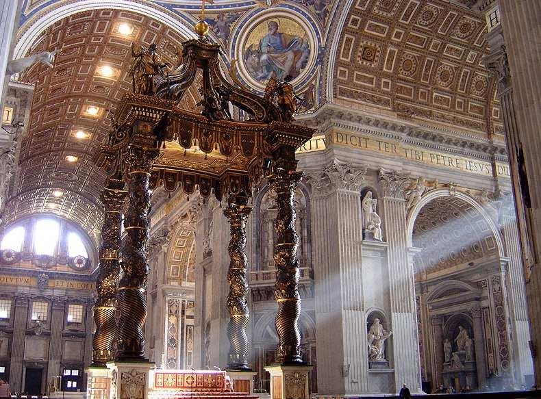 Baldaquino da Basílica de São Pedro, criado por Gian Lorenzo Bernini.