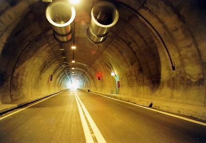 3.Sistema de ventilação JET FANS Novenco Background Anos de experiência de ventilação em Túneis levaram ao