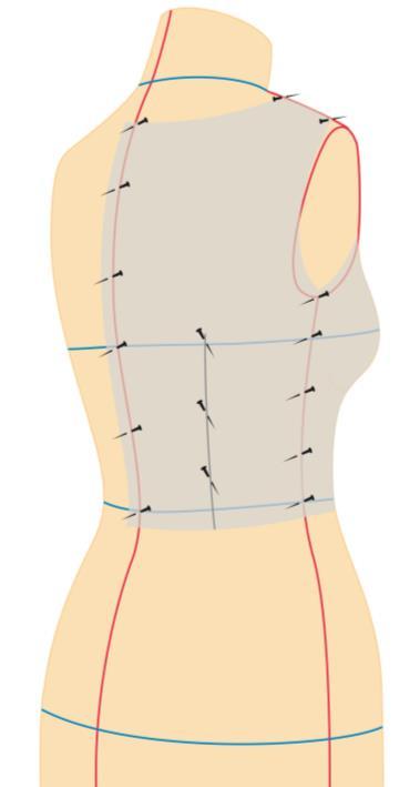 3. Marcar o decote das costas (que não deve ser profundo, devido o decote da frente). 4. Posicionar o tecido com o fio reto no centro das costas. 5.