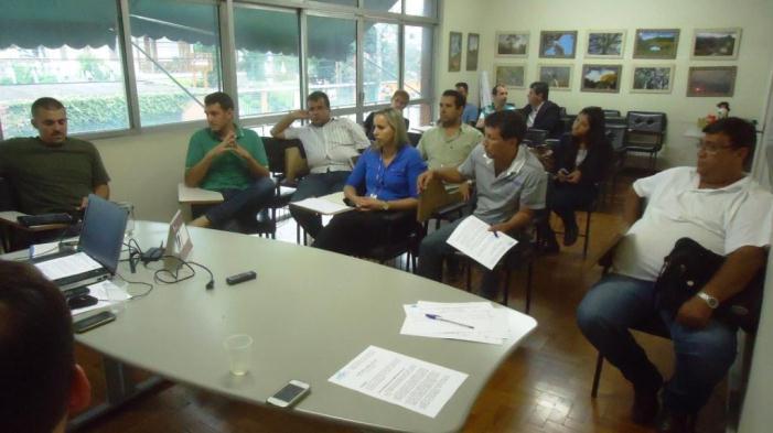 1ª Reunião para definição sobre uso do caminhão limpa-fossa Data: 26/11/2015 Fl.