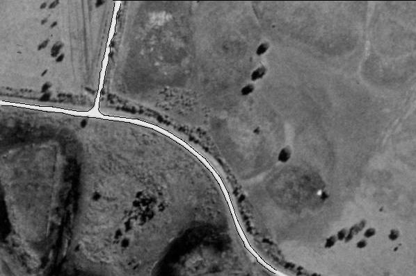 196 Extração de feições rodoviárias em imagens digitais... de consistência entre o nível de cinza médio de uma vizinhança do ponto de referência e o nível de cinza esperado para um ponto de rodovia.