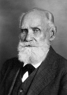 Condicionamento Clássico de Pavlov Ivan Petrovich Pavlov (1849-1936) Estudou inicialmente em um seminário.