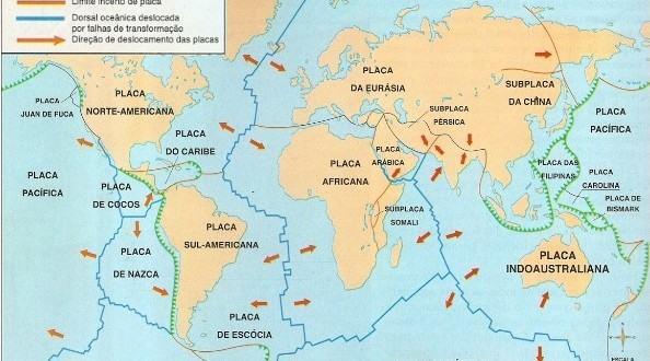 1) Sabendo que o continente possui algumas divisões regionais, com base na legenda destaque essas divisões no mapa.