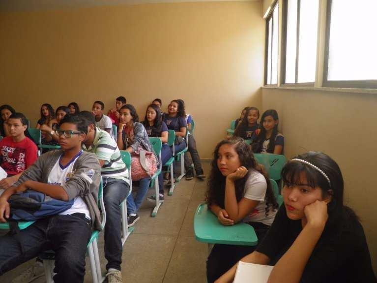 Escola Estadual Deodoro de Mendonça.