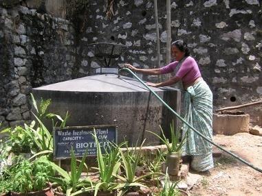 Examples: Small-scale digesters Household floatingdrum