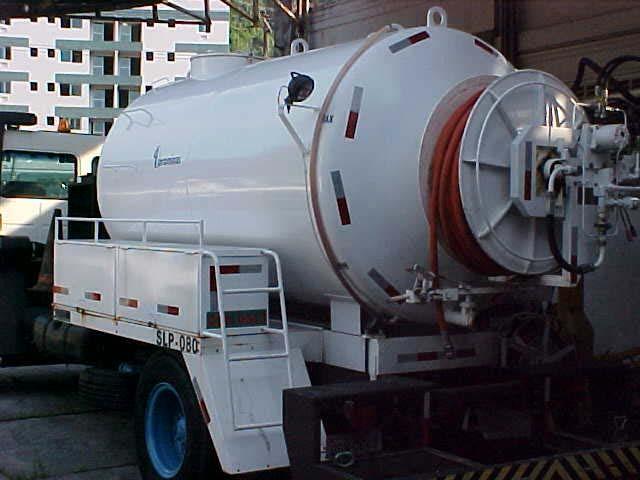 1 UTILIDADE DO EQUIPAMENTO Os equipamentos de hidrojateamento de alta pressão são utilizadas na lavagem e limpeza de coletores de esgotos a partir de 150mm de diâmetro e com pressões reduzidas no