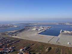 Cargo News 25 de Julho de 2010 Movimento do porto de Aveiro cresce 40,9% no melhor semestre de sempre Com 1.978.