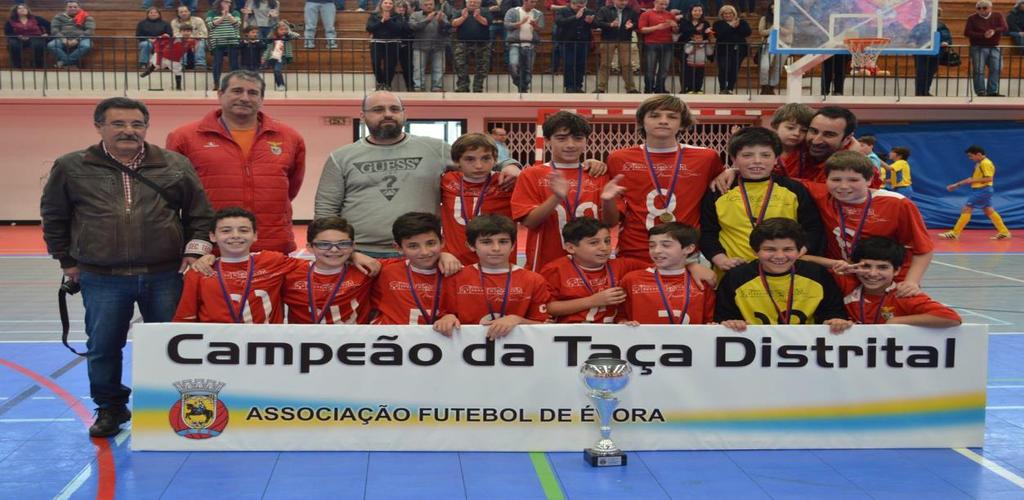 2.2 Taça Distrito de Évora Participaram nesta prova 6 equipas a eliminar a duas mãos, tendo sido finalistas as equipas do Sport Lisboa e Évora