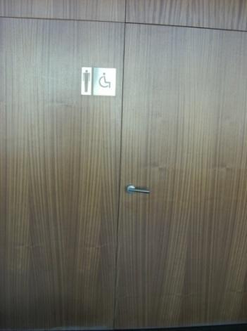 - Existe neste edifício elevador o que torna a sua utilização