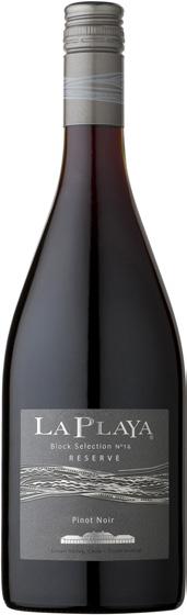 Terroir: Costa del Limarí La Playa Block Selection Pinot Noir 750ml 100% Pinot Noir 14% 18 C Vinho Tinto Seco. Envelhece de 4 a 6 meses em barris de carvalho francês. Visual: Cor roxa brilhante.