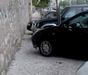 mobilidade condicionada vivem nas cidades: os lugares de estacionamento que lhes estão reservados.