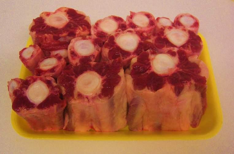 Rabo Bovino Limpeza: Rebaixa a gordura se necessário.