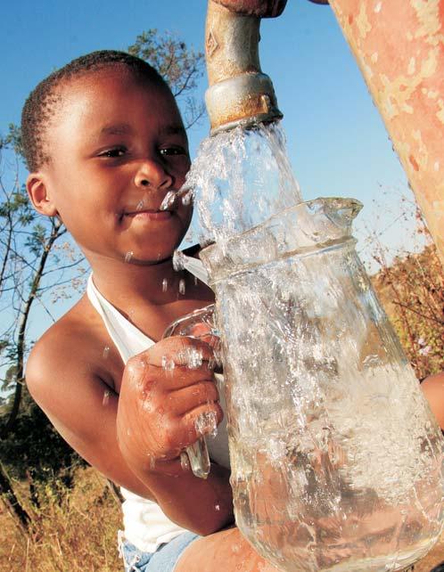 distribuição de água potável, construído no quadro do Programa de Reabilitação dos Sistemas Urbanos de Águas e Saneamento.