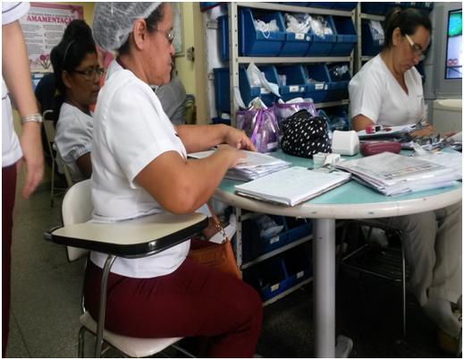 . Para fazer a punção sanguínea adota postura estática para coleta podendo gerar desconforto de