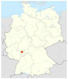 DARMSTADT Localização: 35 km de Frankfurt 105 km de Marburg 38 km de Mainz Número de habitantes : 151.