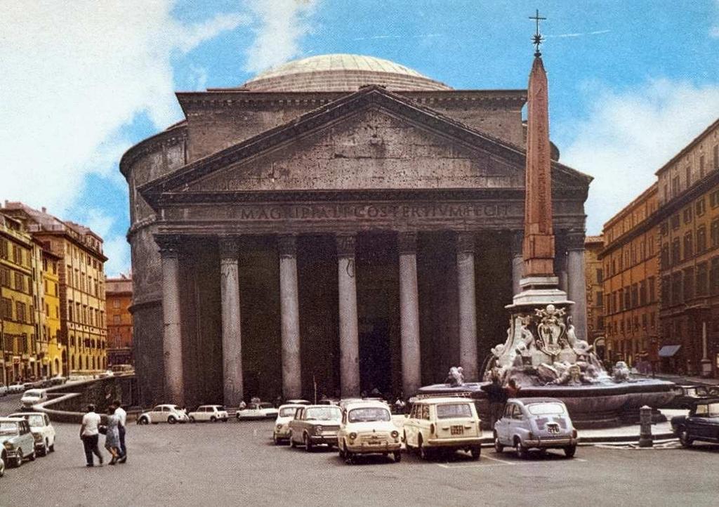 O Panteão Por volta de 120 d.c., o imperador Adriano, homem culto e apaixonado pela arquitetura, encomendou uma edificação que ficaria como monumento às mais altas aspirações da Roma imperial.