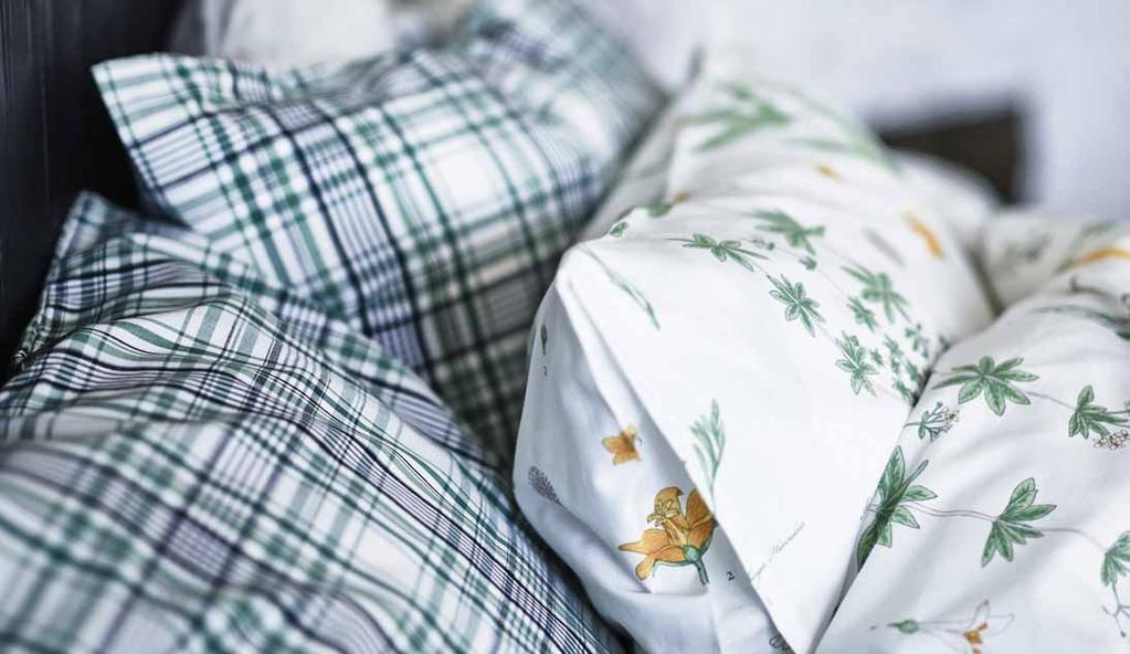 2014 / 11 PH121347 Com padrões tradicionais suecos, tais como impressões botânicas e axadrezados suaves, esta roupa de cama também é feita em 100% algodão.