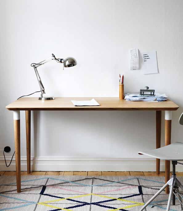 2014 / 23 HILVER mesa PH121442 Com o seu design simples e moderno, a nova mesa HILVER acrescenta um caráter prático e com estilo ao seu espaço de trabalho.