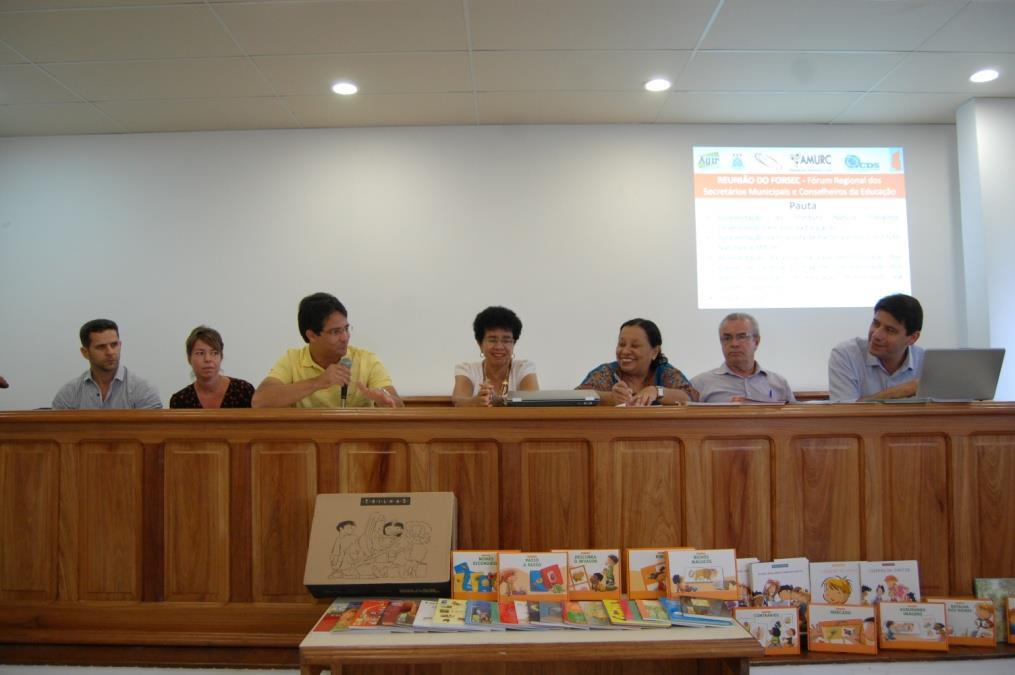 Junto com a Amurc- Associação dos Municípios do Sul/Extremo Sul e Sudoeste da Bahia, a Pró-Reitoria de Extensão articulou a reunião do Fórum de Secretários de Educação realizada na última