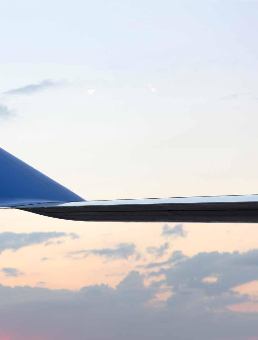 Boeing x Embraer A norte-americana vale quase 50 vezes mais do que a brasileira e tem uma receita 16 vezes superior.