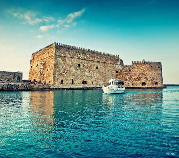 excursões com guia Bilhete de avião Atenas -Heraklion - Rodas Atenas Itinerario: Dia 1: Atenas Chegada em Atenas, encontro com nosso assistente e transferência ao seu hotel. Resto do dia livre.