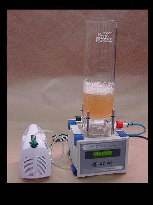1. DADOS GERAIS O equipamento FERMENTESTE foi especialmente desenvolvido para teste em fermentação alcóolica no laboratório pela NOVATECH BR e fabricado pela MS Tecnopon.