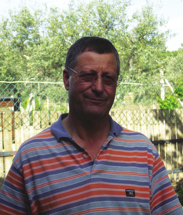 A entrevista com o produtor Paulo Lourenço (Fig. 1) decorreu na sua exploração na freguesia de Sarzedas, de cerca de 10 ha, no qual 2,7 estão plantados com medronheiros.