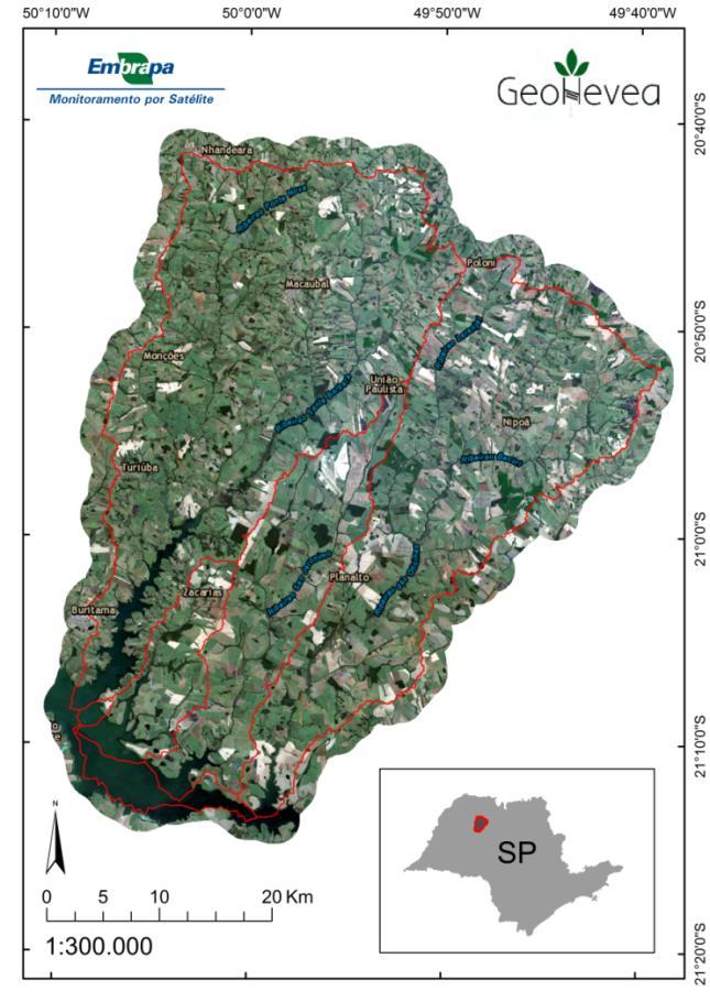 Figura 1: Área de estudo (em destaque) subdividida em bacias hidrográficas. O Baixo Tietê encontra-se em área do Bioma Mata Atlântica próximo à transição para o Bioma Cerrado.