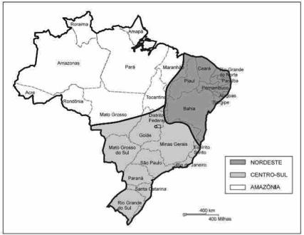 4) O espaço brasileiro pode ser dividido a partir de diferentes critérios de regionalização. Um desses critérios está representado no mapa a seguir.