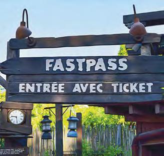 TIRE O MÁXIMO PARTIDO DA SUA VISITA Poupe tempo com o FASTPASS e o SINGLE RIDER O serviço FASTPASS ajuda-o a reduzir o tempo de espera nas filas de algumas das atrações mais populares dos Parques