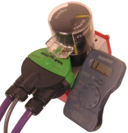 R Sensor com Reed Switch: São sensores magnéticos com contato mecânico que pode operar com PLC's ou relés, tanto em CA (corrente alternada) como em CC (corrente contínua).