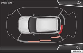 208. A ativação automática ocorre quando se aproxima lentamente de um obstáculo situado à frente do veículo.