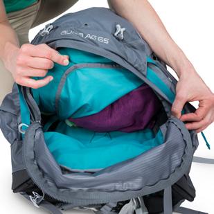 TIRA INTERNA DE COMPACTAÇÃO Quando a sua mochila estiver pronta, prenda e aperte a tira vermelha de compactação