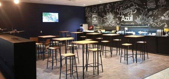 desfrutar: Wi-Fi, Workstation, Espaço Kids, buffet e snacks inclusos durante a espera