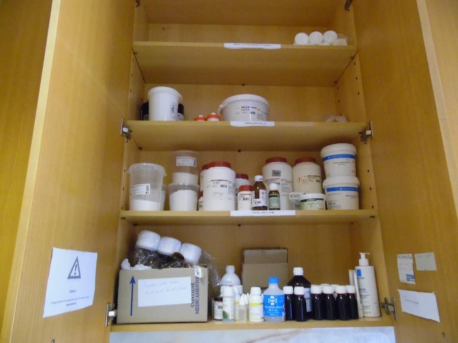 FIGURA 8 LABORATÓRIO o Instalações sanitárias: destinadas aos funcionários e utentes da farmácia.