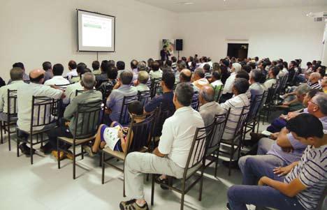 Palestras feitas por especialistas estão levando até o produtor informações sobre a nova realidade do manejo de doenças fúngicas sem o uso do fungicida Carbendazim, que foi retirado da lista PIC