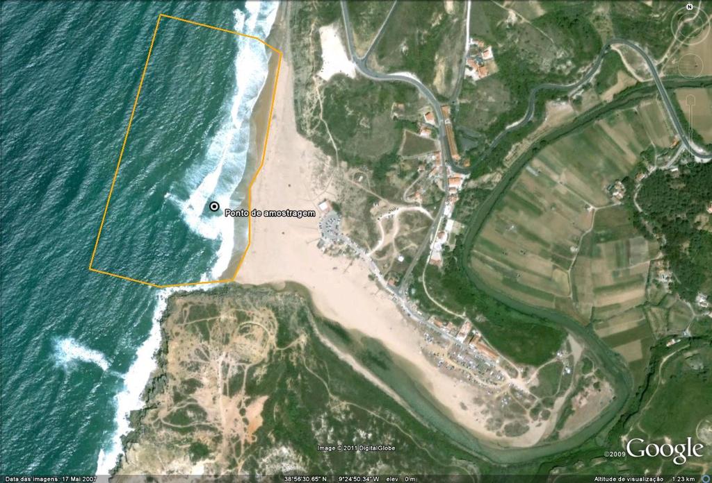 Delimitação da Água Balnear e Localização do Ponto de Monitorização Coordenadas do Ponto de Monitorização: Frente ao apoio de praia Limipicos Latitude 38º56'32,538'' N; Longitude 9º24'58,699'' W