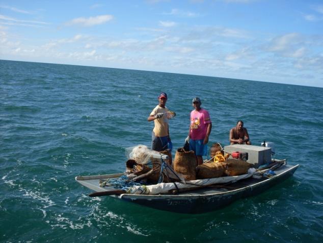 ALMEIDA, L. G. Caracterização das áreas de pesca artesanal de lagosta na praia da Redonda.