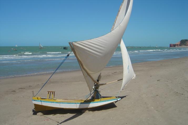 Figura 28 Distribuição das embarcações à vela, por classe de tamanho (metros), na praia da Redonda (Icapuí, CE). Fi=frequência absoluta. Fonte: BRASIL (2009).