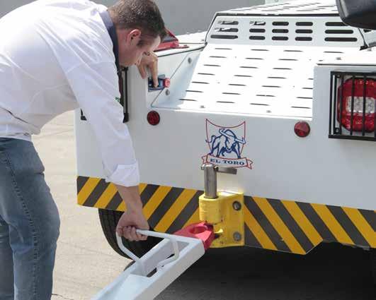 O Trator de Serviços Aeroportuários El Toro foi