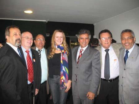 do deputado federal André Vargas (PT/PR). Na foto à esq. o dep. fed. André Vargas com diretores do SINCOESP.