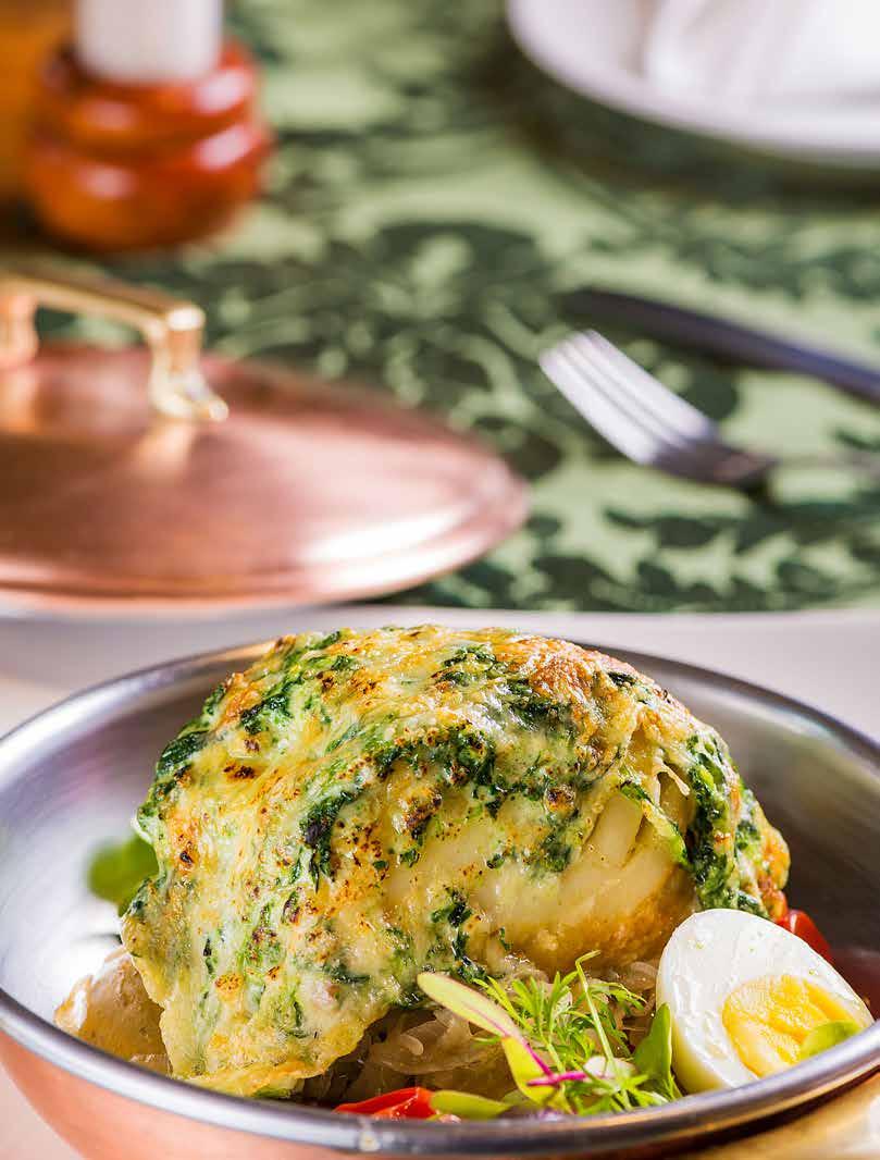 FRUTOS DO MAR LOMBO DE BACALHAU GRELHADO bacalhau* gratinado, acompanha ovos, azeitonas pretas, batata e cebola refogada.