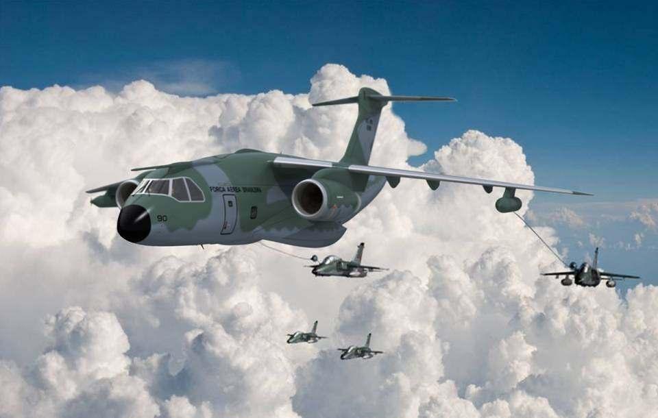 EMBRAER KC-390 Nova aeronave transporte tático militar e de reabastecimento Primeiro voo em 2014 Seis países e cartas