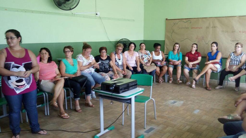 Foram apresentadas as principais atividades realizadas e alguns tópicos sobre o projeto de cada uma das pibidianas.