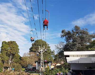 11/21 T O teleférico de Campos do Jordão cadeirinha de ferro puxada por um cabo de aço, você tem a oportunidade de apreciar a beleza da cidade e registrar por vários ângulos a nossa Suíça Brasileira.